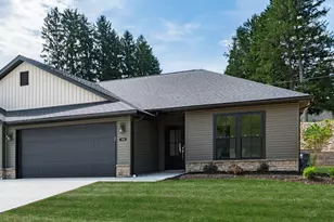 3436 Jamestown Dr, Zanesville, OH 43701 - Photo 2