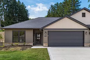 3438 Jamestown Dr, Zanesville, OH 43701 - Photo 2
