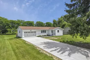 125 Ashcraft Dr, Granville, OH 43023 - Photo 2