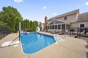 5955 Windward Ct, Lewis Center, OH 43035 - Photo 4