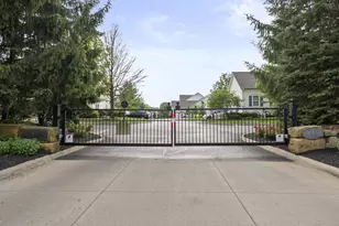 5525 Chelsea Park Dr, Dublin, OH 43016 - Photo 2