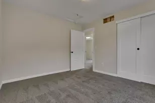 1519 Delbert Rd, Columbus, OH 43219 - Photo 34