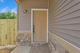 1519 Delbert Rd, Columbus, OH 43219 - Photo 6
