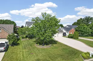 5887 Highland Hills Dr, Westerville, OH 43082 - Photo 114