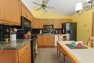 1089 Esther Dr, Columbus, OH 43207 - Photo 8