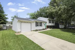 1690 Americana Ct, Columbus, OH 43229 - Photo 4