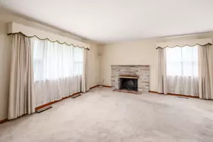 380 Topsfield Rd, Columbus, OH 43228 - Photo 12