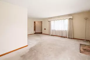 380 Topsfield Rd, Columbus, OH 43228 - Photo 16