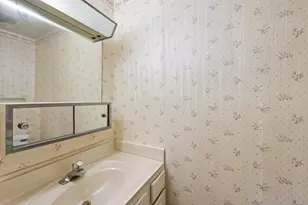 601 Dlyn St, Columbus, OH 43228 - Photo 12