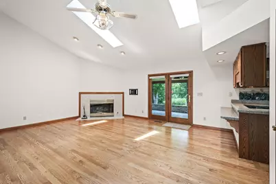 7630 Essington Circle, Dayton, OH 45459 - Photo 8