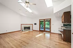 7630 Essington Cir, Dayton, OH 45459 - Photo 8