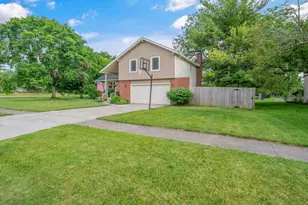 1870 Hickory Hill Dr, Columbus, OH 43228 - Photo 56