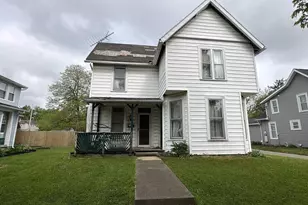 416 E Paint St, Washington Court House, OH 43160 - Photo 2