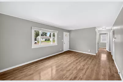 4493 Saint Ann Lane, Columbus, OH 43213 - Photo 4