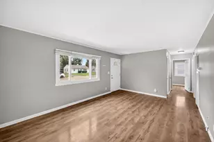 4493 St Ann Ln, Columbus, OH 43213 - Photo 4