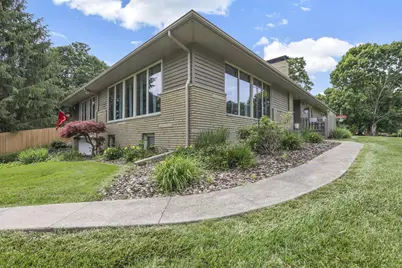855 E Village Drive, Newark, OH 43055 - Photo 6