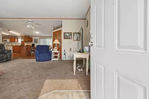 1100 Thornwood Dr SW, Heath, OH 43056 - Photo 6