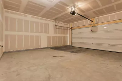 6302 Marinelli Drive N, Columbus, OH 43228 - Photo 36