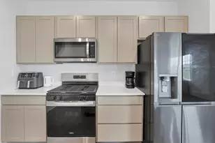 6302 Marinelli Dr N, Columbus, OH 43228 - Photo 16