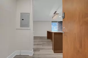 1000 Urlin Ave, Columbus, OH 43212 - Photo 14