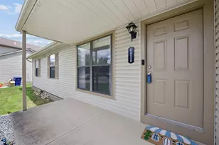 4628 Parkwick Dr, Columbus, OH 43228 - Photo 4