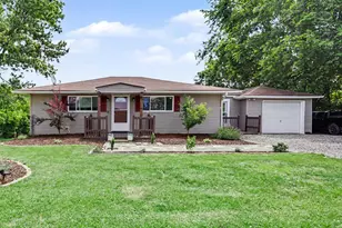5300 Friendship Dr, New Concord, OH 43762 - Photo 2