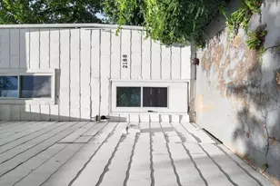 2188 Margaret Ave, Columbus, OH 43219 - Photo 2
