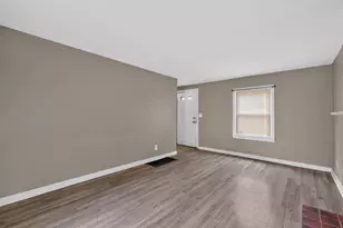 594 S Hampton Rd, Columbus, OH 43213 - Photo 4