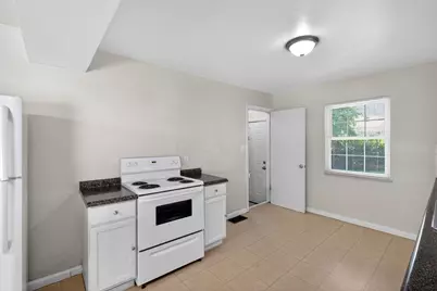 2745 Regina Avenue, Columbus, OH 43204 - Photo 14