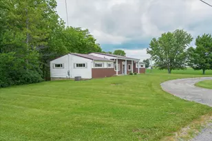 5128 Locust Grove Rd SE, Washington Court House, OH 43160 - Photo 4