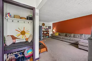 1479 Cottonwood Dr, Columbus, OH 43229 - Photo 8