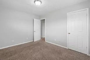 4155 Dixie Ct, Columbus, OH 43228 - Photo 16