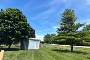 231 Oakdale Ct, West Jefferson, OH 43162 - Photo 2