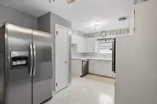 1909 N Columbus St, Lancaster, OH 43130 - Photo 8
