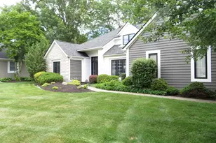 8216 Spruce Needle Ct, Columbus, OH 43235 - Photo 2