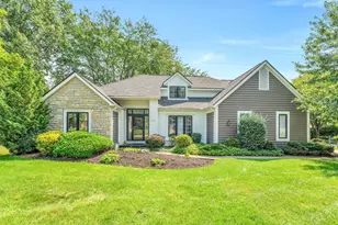 8216 Spruce Needle Ct, Columbus, OH 43235 - Photo 2