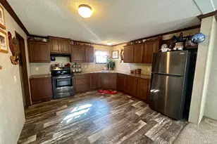 209 Villa Dr, Circleville, OH 43113 - Photo 8