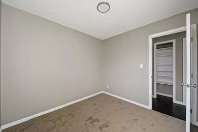1637 S James Road, Columbus, OH 43227 - Photo 32