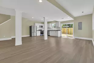 1521 Delbert Rd, Columbus, OH 43219 - Photo 12