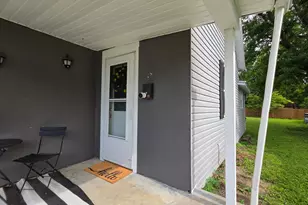 210 W Montford Ave, Ada, OH 45810 - Photo 4