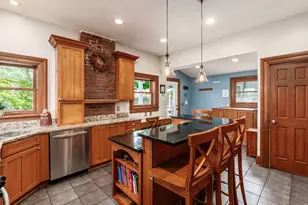 1070 Mt Pleasant Ave, Columbus, OH 43201 - Photo 4