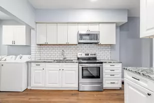 370 N Garfield Ave, Columbus, OH 43203 - Photo 1