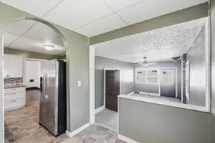 125 W Lincoln Ave, Bellefontaine, OH 43311 - Photo 28