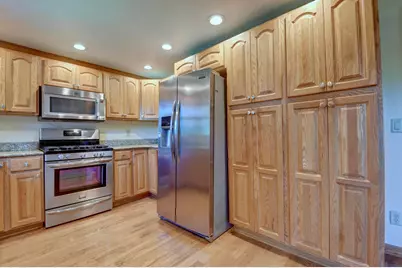 3993 Wadsworth Road, Norton, OH 44203 - Photo 14