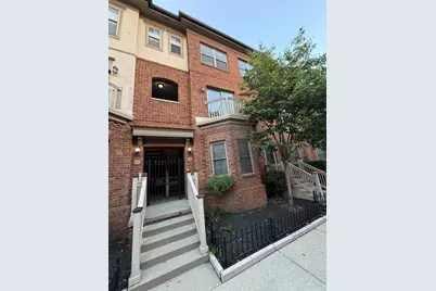 18 W Russell Street, Columbus, OH 43215 - Photo 1