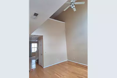 18 W Russell Street, Columbus, OH 43215 - Photo 8