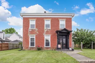 124 N Scioto St, Circleville, OH 43113 - Photo 1