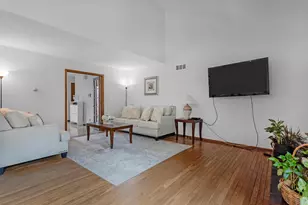 2049 Willow Glen Ln, Columbus, OH 43229 - Photo 18