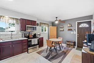 1041 Loring Rd, Columbus, OH 43224 - Photo 10