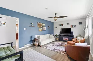 1041 Loring Rd, Columbus, OH 43224 - Photo 8
